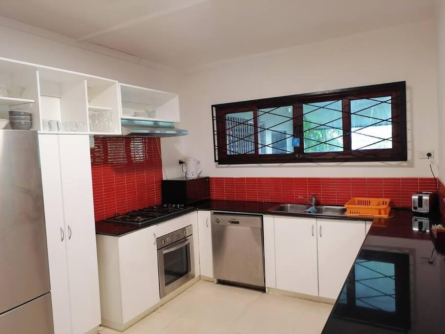 Private Nasoso 4 Bedroom House Nadi Exterior photo